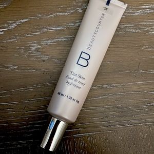 Beautycounter Tint Skin Foundation Shade: Linen